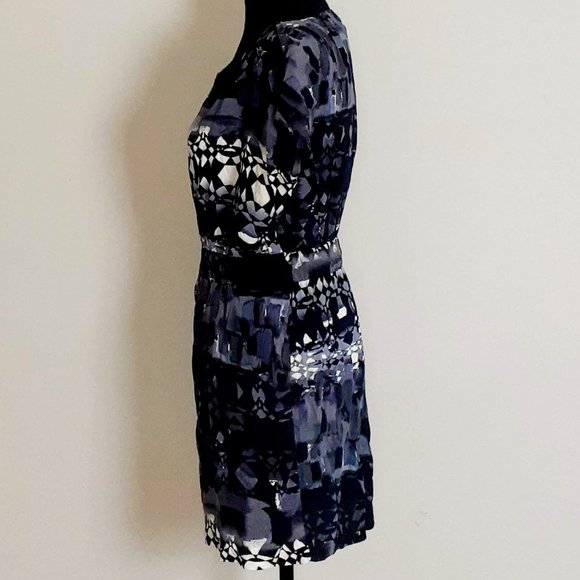 Abstract Geometric Print Short Sleeve Dress Large - Picture 3 of 3